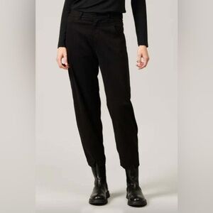 Transit Par such black Rolled Pant, size “3” (size 8)